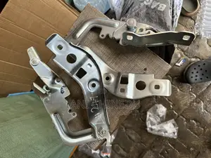 Bonnet Hanger for Mercedes Benz Gla 2020/25