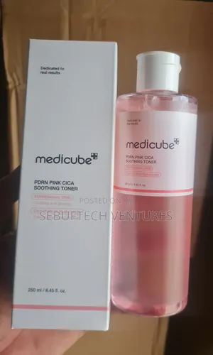 Medicube PDRN Pink Cica Soothing Toner - 250ml