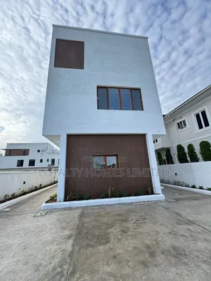 Furnished 4bdrm Duplex in Pinnock Beach Estate, Lekki for sale