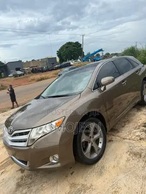 Toyota Venza V6 AWD 2010 Brown
