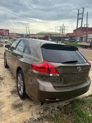 Toyota Venza V6 AWD 2010 Brown
