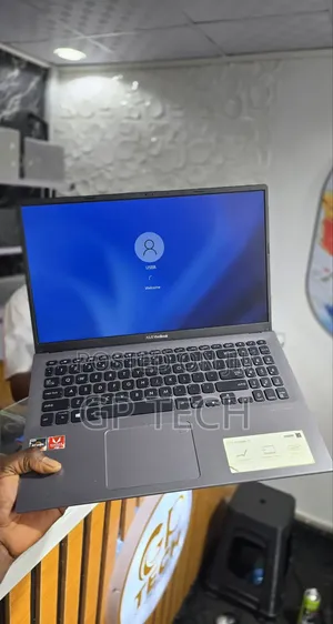 Laptop Asus VivoBook 15 X505BA 8GB AMD Ryzen 3 SSD 256GB