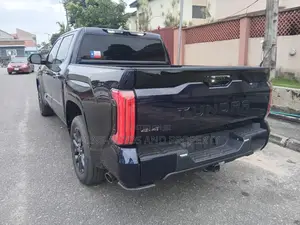 Toyota Tundra 2023 Black