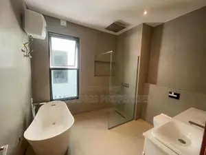 5bdrm Duplex in Nicon Town for sale