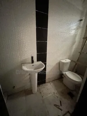 1bdrm Apartment in Osapa London Estate, Lekki for rent
