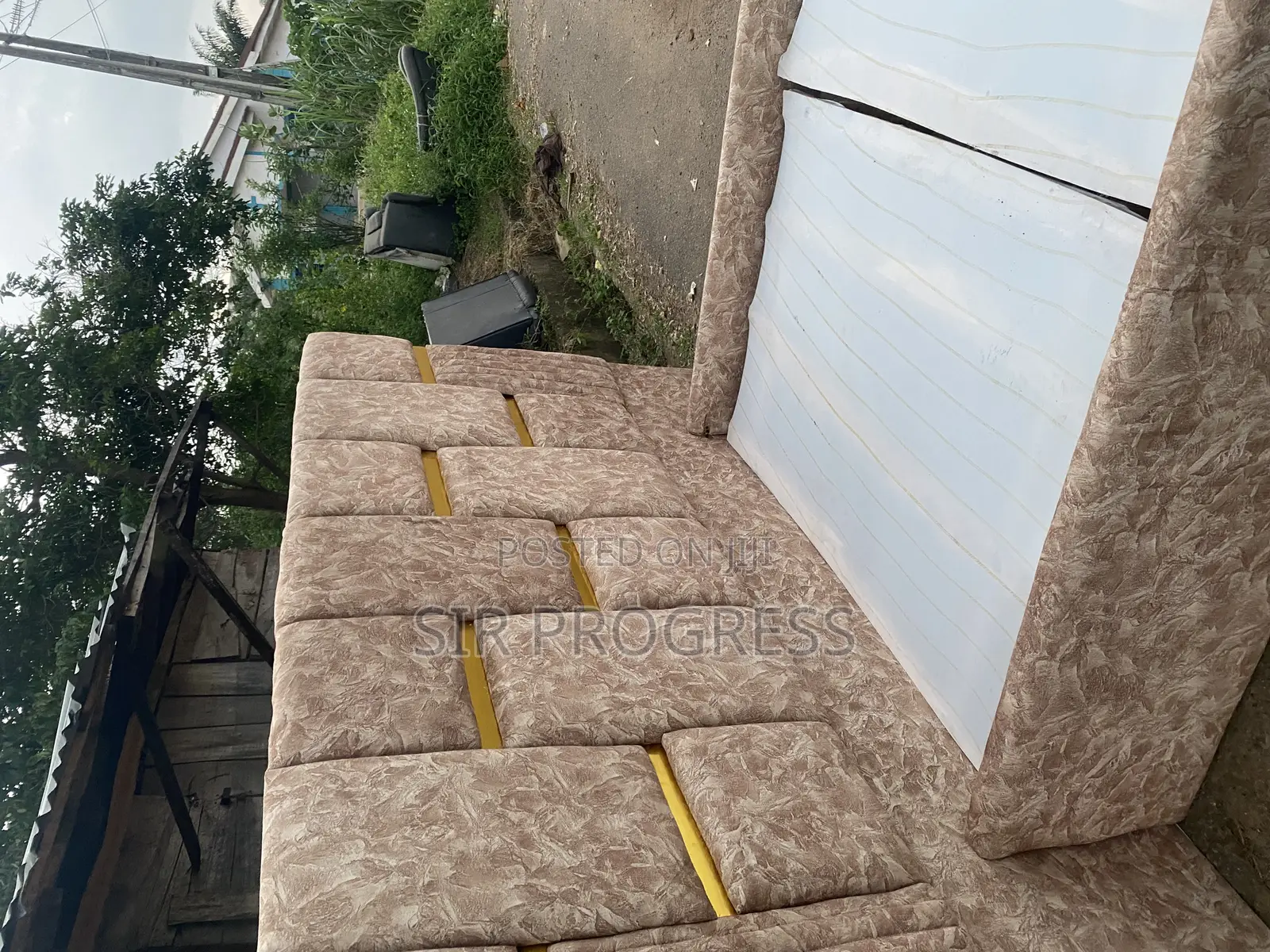 6by6 Nice Bedframe