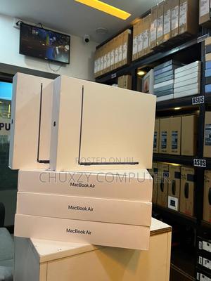 New Laptop Apple MacBook Air 2025 M4 13-Inch 16GB Apple M4 SSD 256GB