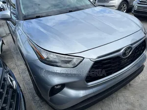 Toyota Highlander 2020 Blue