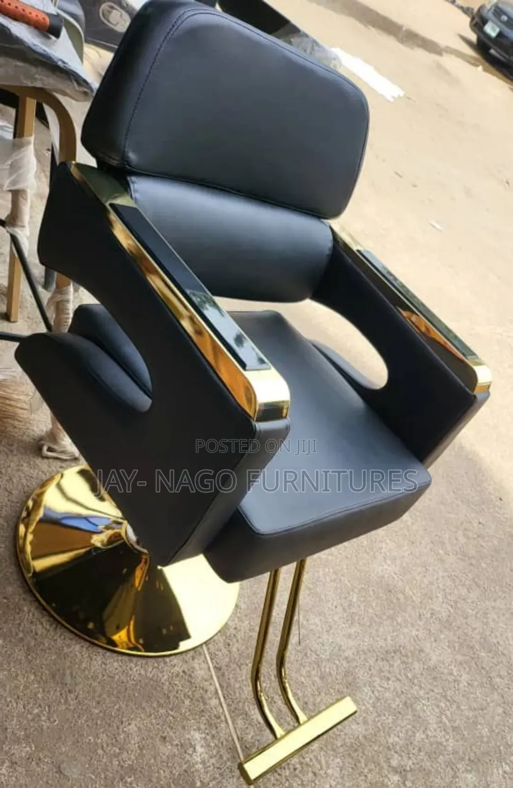 Barbing Leather Chair