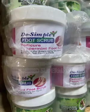 Foot Scrub Pedicure With Peppermint
