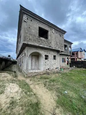 4 Unit 4bedroom Flat at Cacass Level