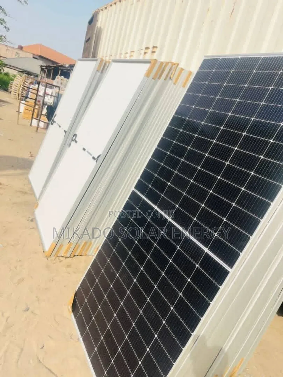 630w Mono Crystalline Solar Panel (Grade a High Efficiency Panel)