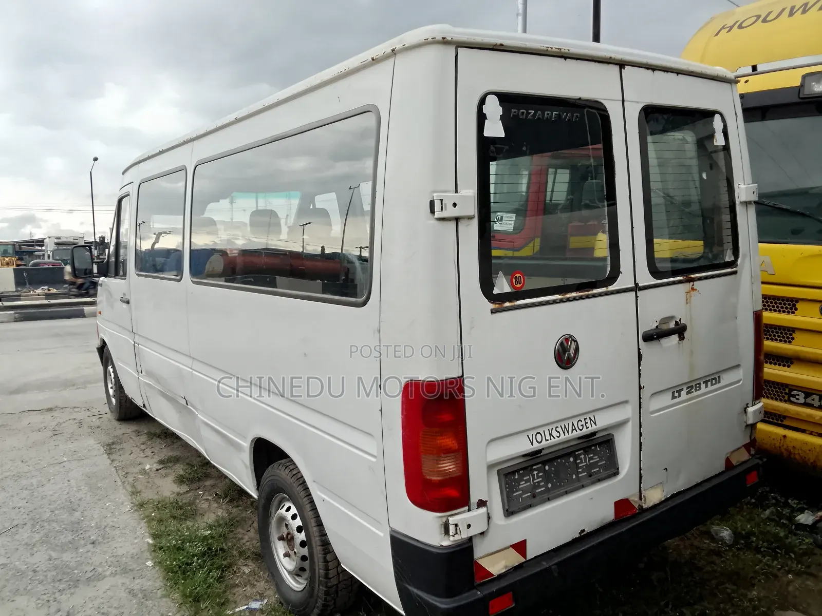 Volkswagen LT 2000 White