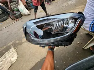 Glc300 2016 Non Led Headlight