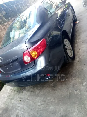 Toyota Corolla 2010 Gray