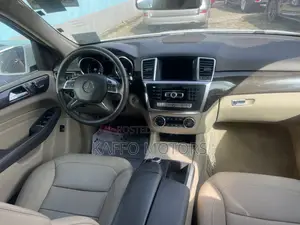 Mercedes-Benz M Class ML350 4dr SUV (3.5L 6cyl 7A) 2015 White