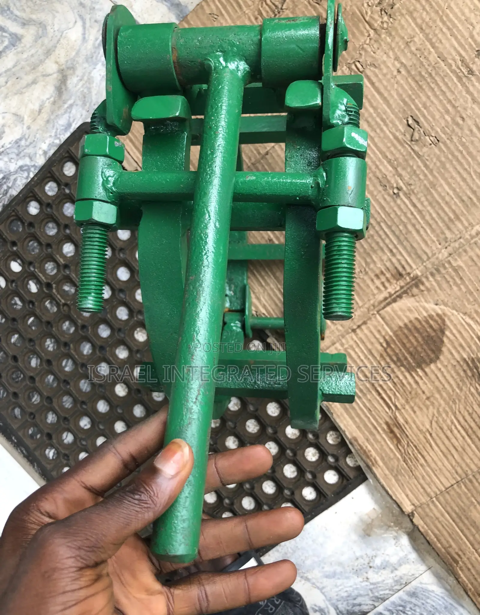 External Pipe Clamp 10”