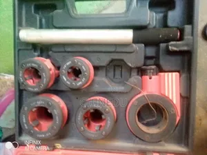 1/2- 11/4 Ratchet Die Stock