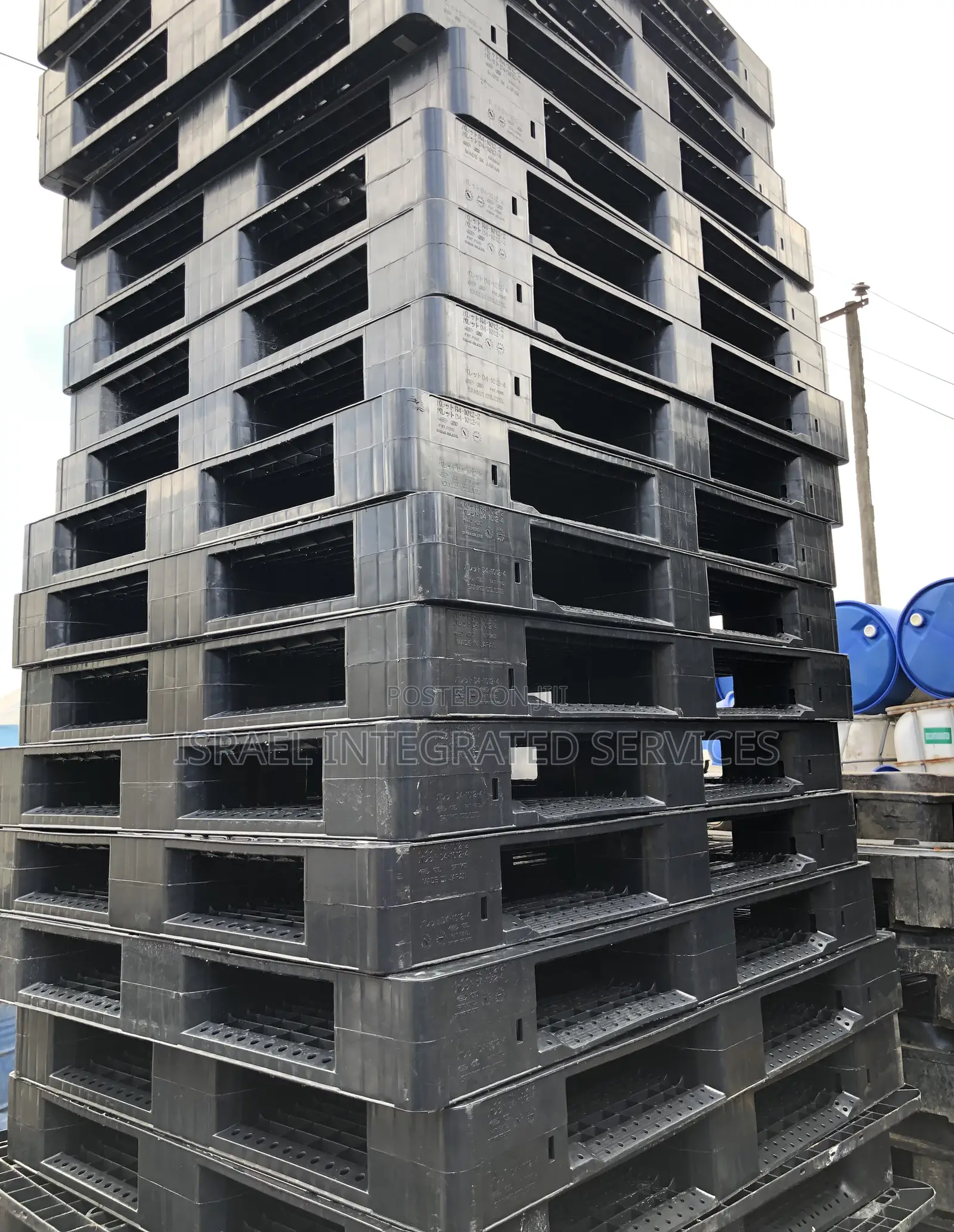 Plastic Pallet 4ft× 3.3