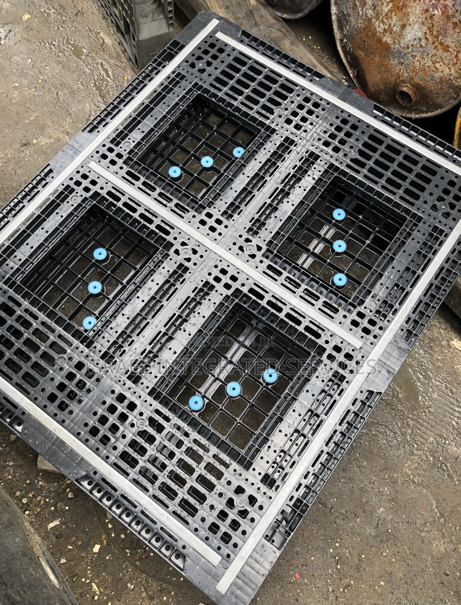 Plastic Pallet 4ft× 3.3