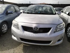Toyota Corolla LE 4dr Sedan (1.8L 4cyl 4A) 2010 Silver