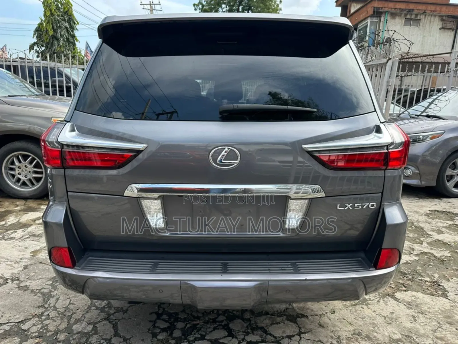 Lexus LX 570 AWD 2017 Gray