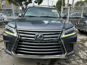 Lexus LX 570 AWD 2017 Gray