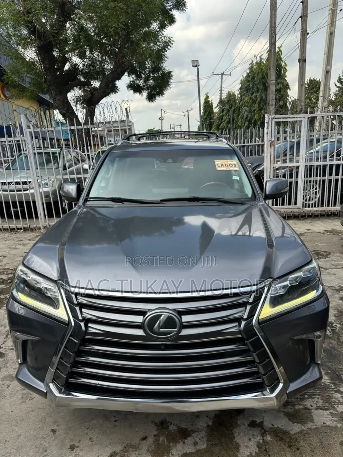 Lexus LX 570 AWD 2017 Gray
