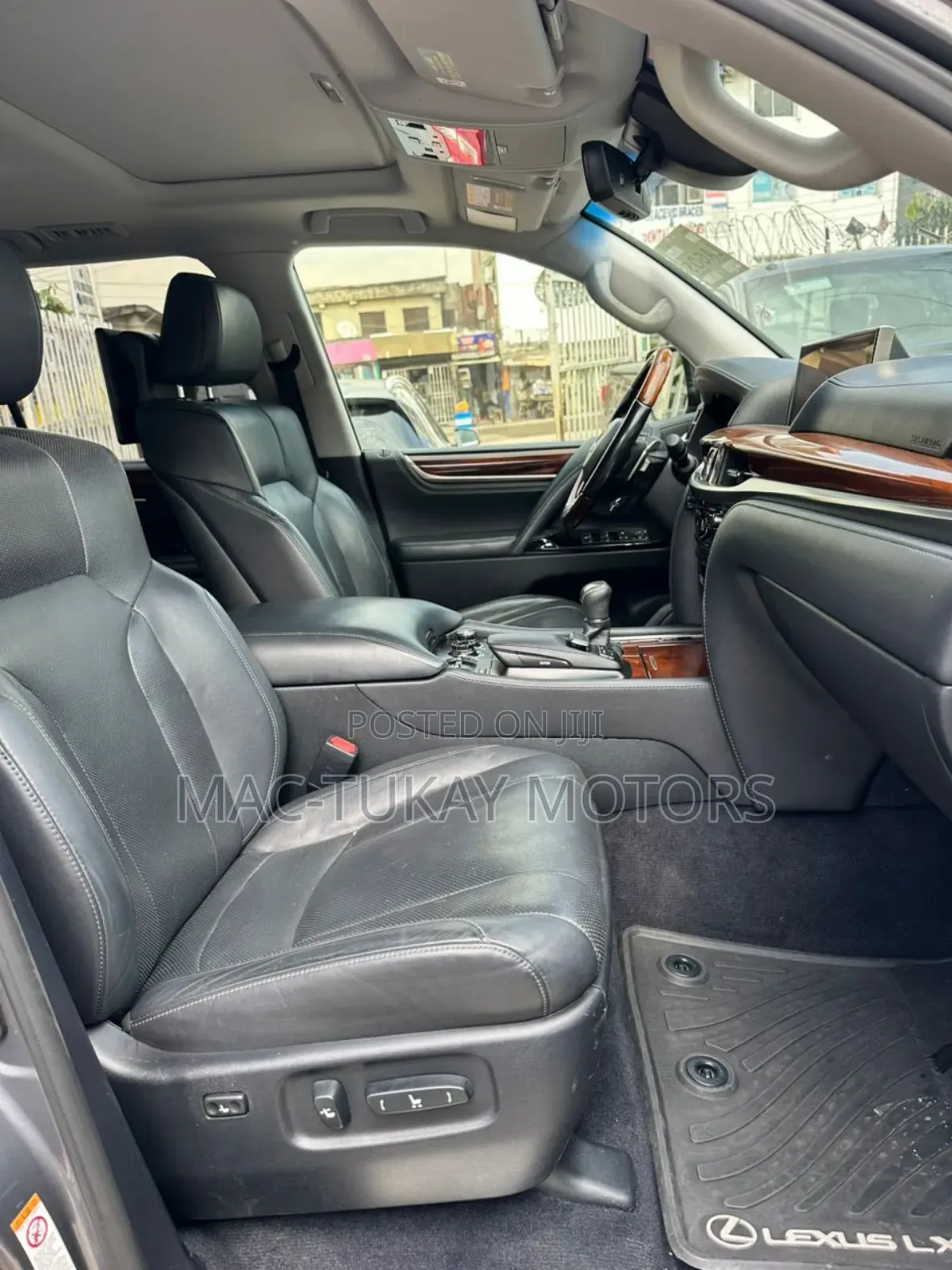 Lexus LX 570 AWD 2017 Gray