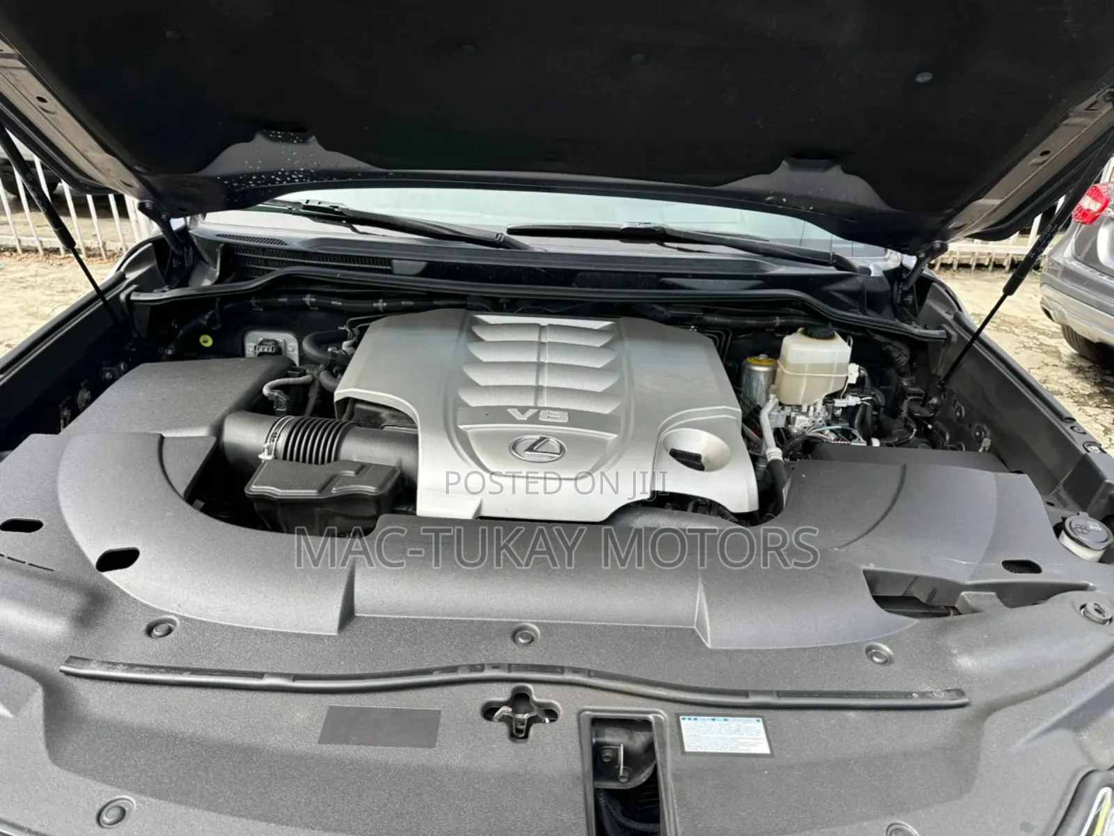 Lexus LX 570 AWD 2017 Gray