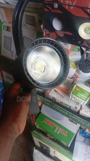 Track Light 40watt 3core Xgsuper