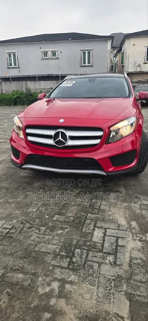 Mercedes-Benz GLA 250 2016 Red