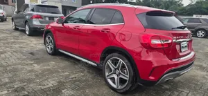 Mercedes-Benz GLA 250 2016 Red