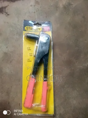 Hand Rivet