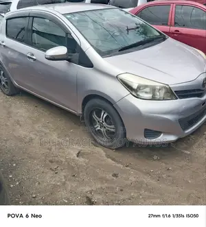Toyota Yaris 2012 Silver