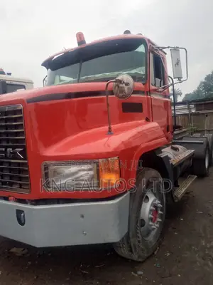 Mack Ch Head