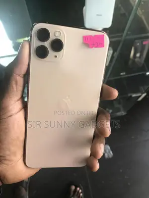 Apple iPhone 11 Pro Max 64 GB Gold