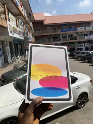 New Apple iPad (2022) 128 GB Silver