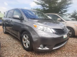 Toyota Sienna 2013 Gray