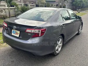 Toyota Camry SE Sport 4dr Sedan (2.5L 4cyl 6A) 2014 Gray
