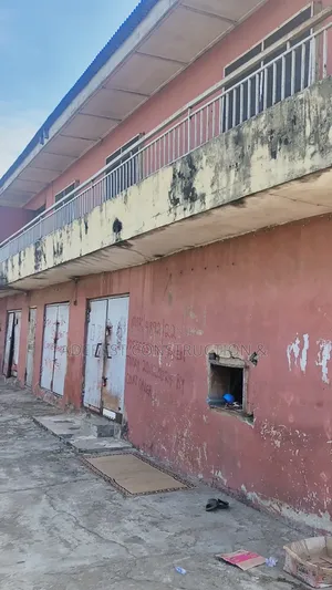 3bdrm Block of Flats in New Garage / Ojota for sale