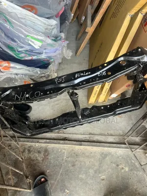 Front Curt Avalon 2018