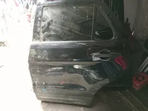 Ford Explorer 2017 Backdoor
