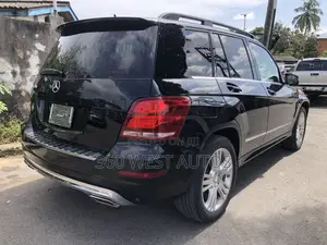 Mercedes-Benz GLK-Class Base GLK 350 4dr 4x2 (3.5L 6cyl 7A) 2015 Black