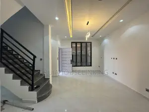 4bdrm Townhouse/Terrace in Apo Resettlement for sale