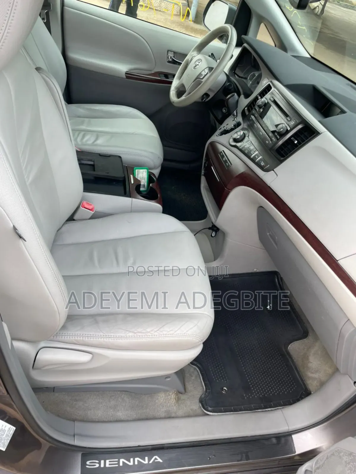 Toyota Sienna 2011 Gray