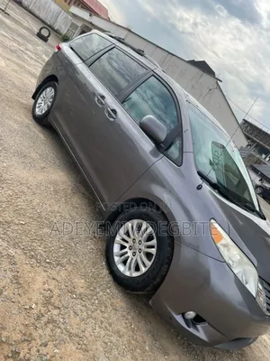 Toyota Sienna 2011 Gray