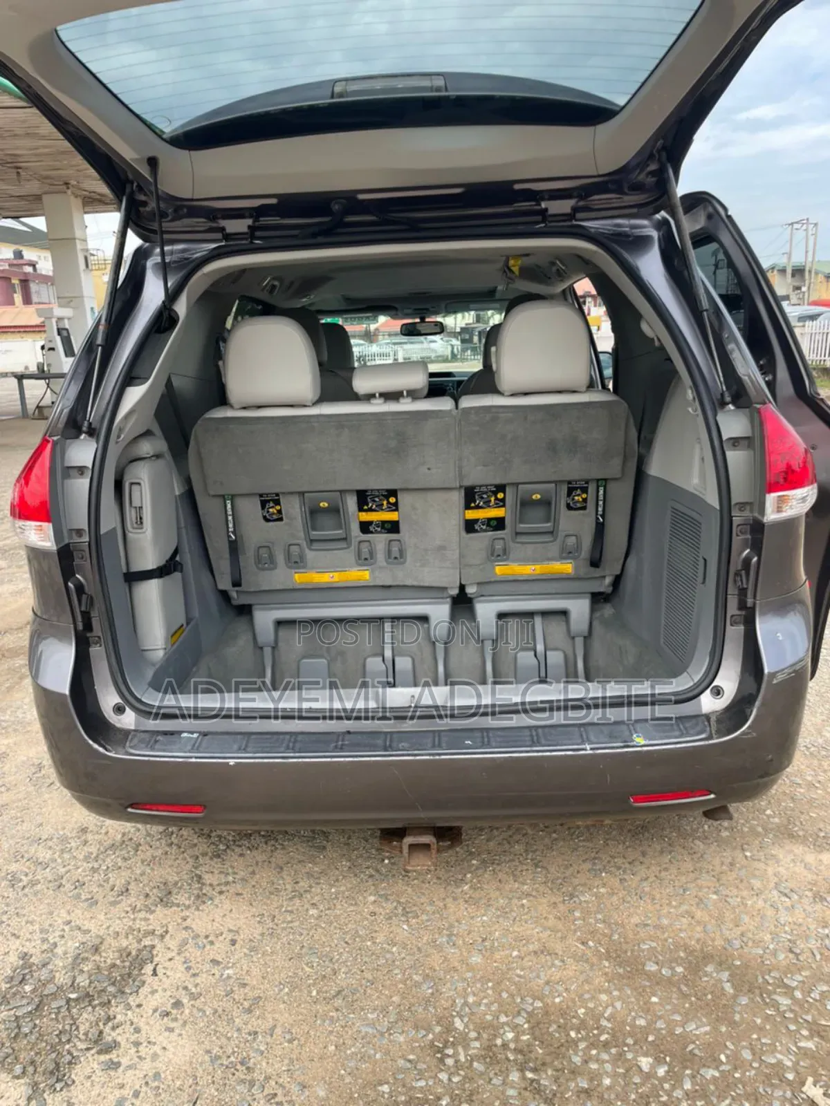 Toyota Sienna 2011 Gray