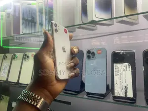 Apple iPhone 11 64 GB White
