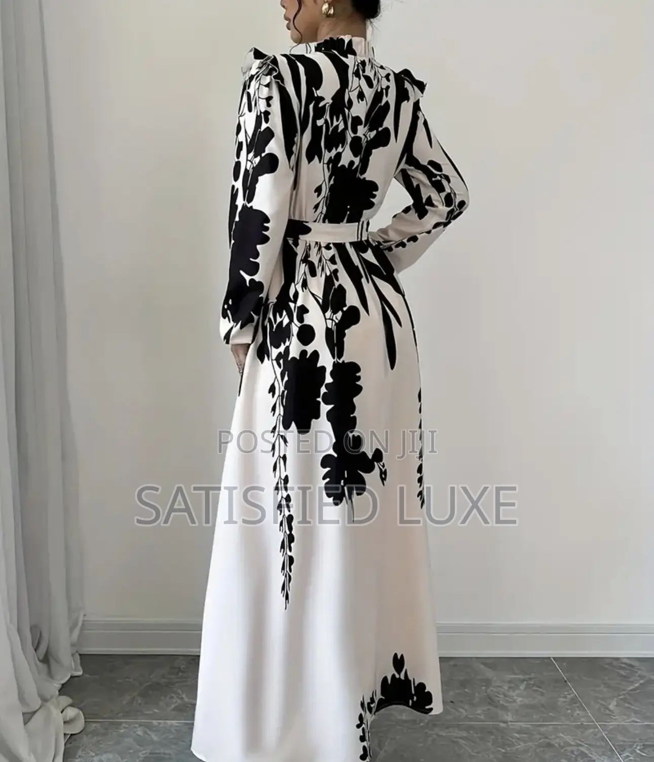 Ladies Classic Glam Outfit